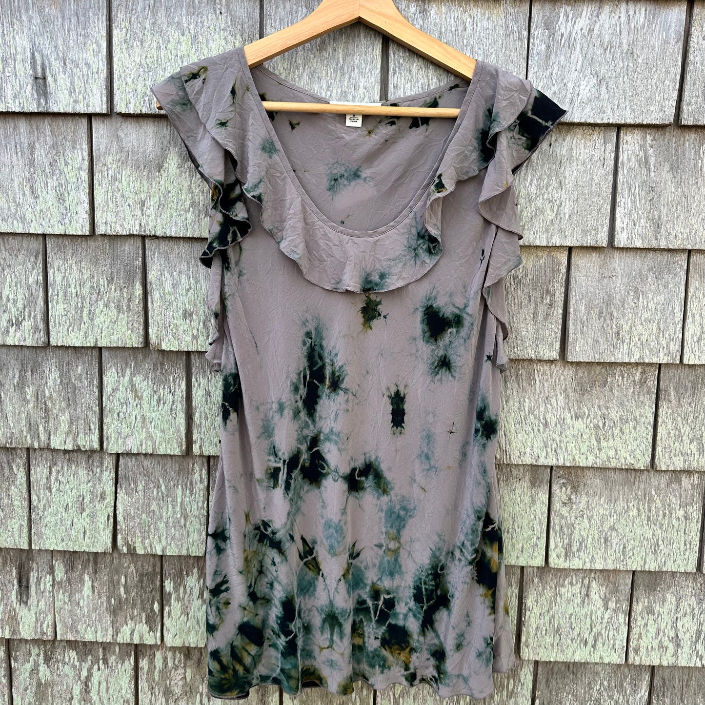 Banana Republic Upcycled Silk Ruffle Top Women's Size Medium